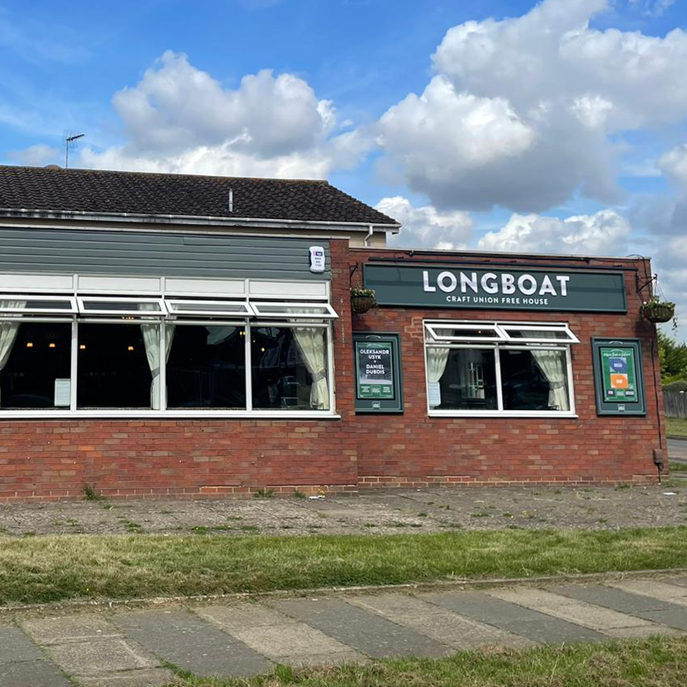 External photo of the Longboat pub, Northampton.
